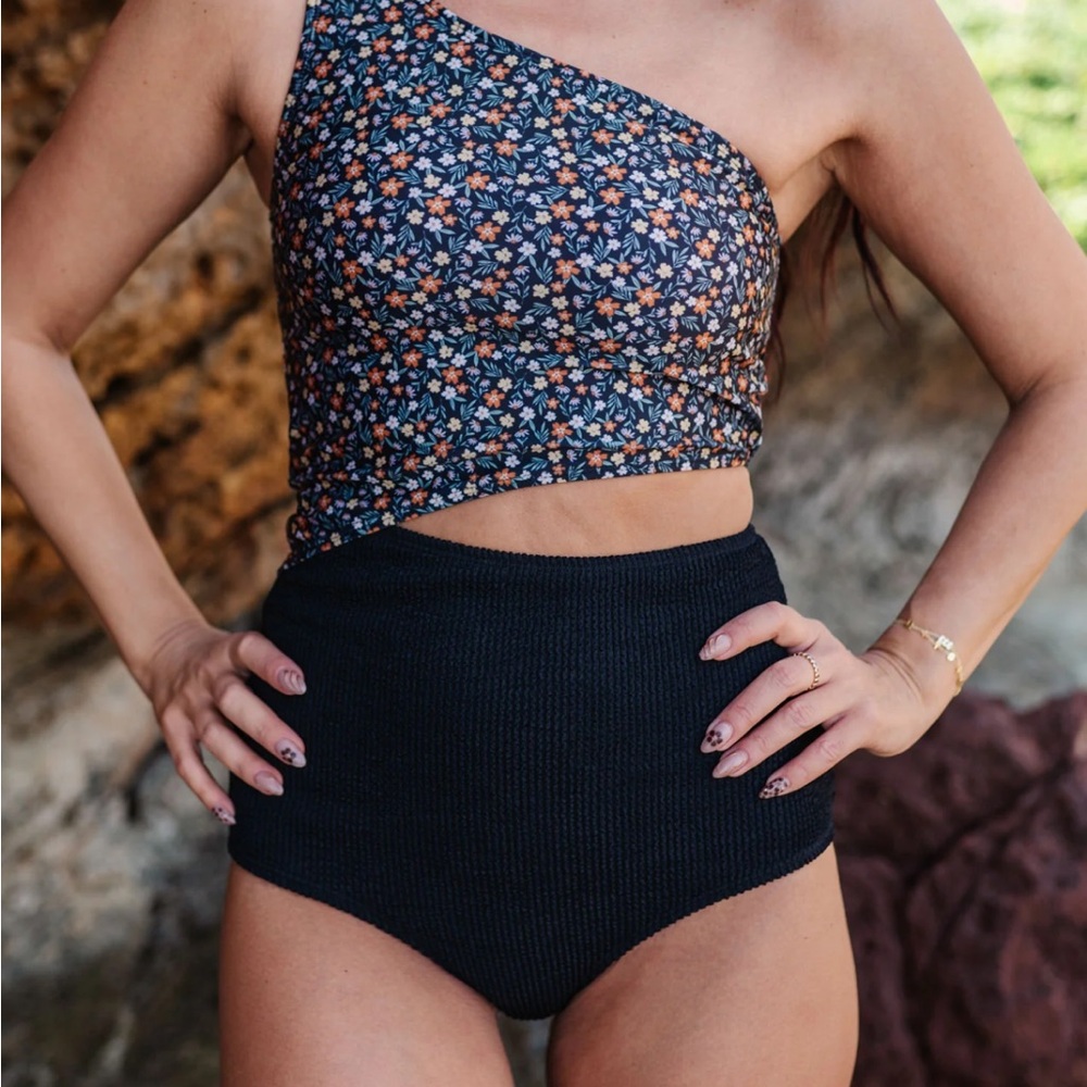 Floral One-Shoulder Swimsuit